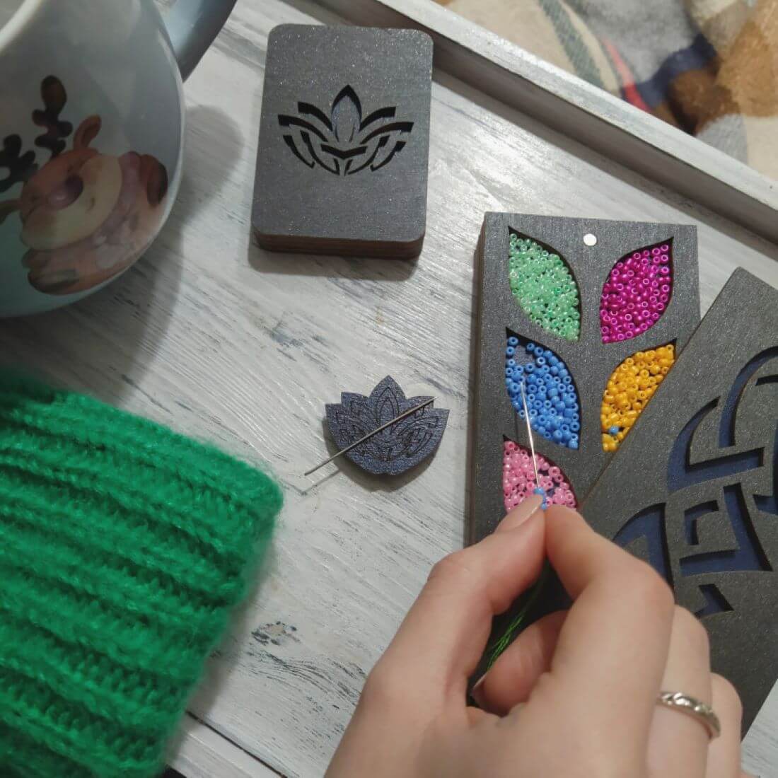 Organizer for Broderiperler "Blå Blomst"