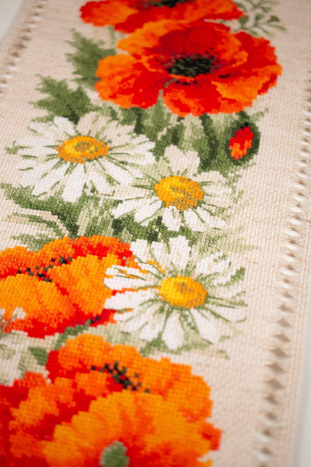 Broderipakke "Poppies And Daisies"